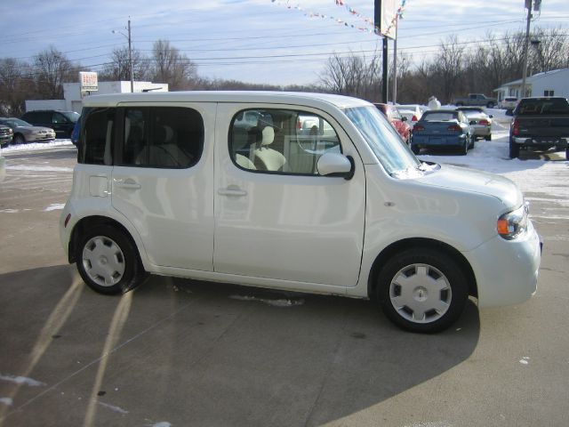 2010 Nissan cube Limited Access Cab 4WD