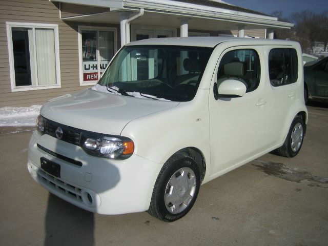 2010 Nissan cube Limited Access Cab 4WD