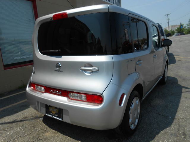 2010 Nissan cube E43