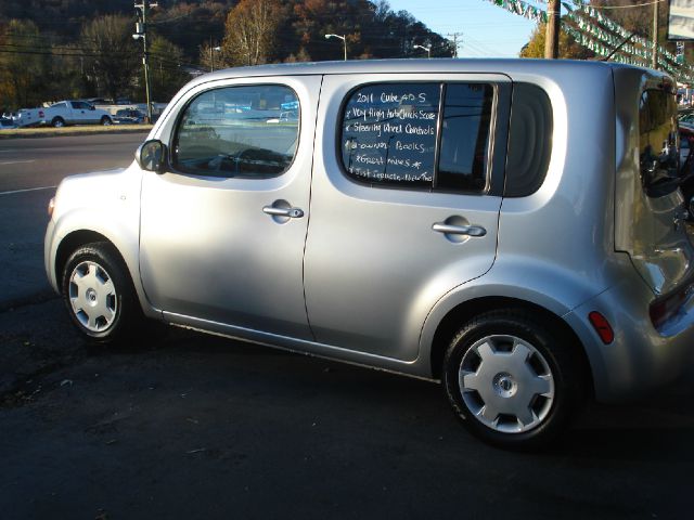 2011 Nissan cube W/T REG CAB