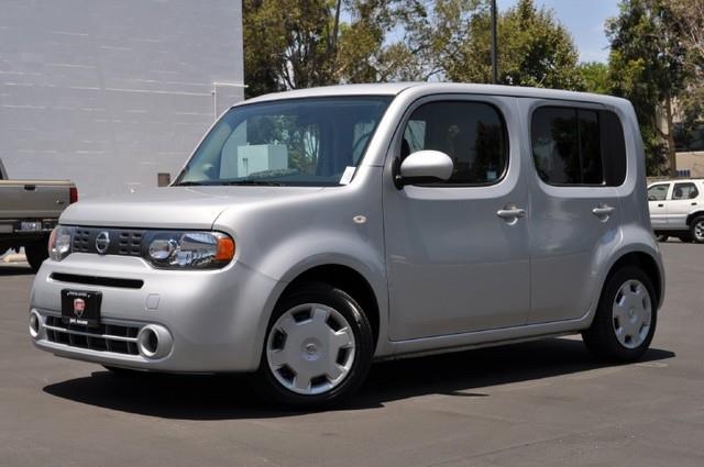 2013 Nissan cube XR