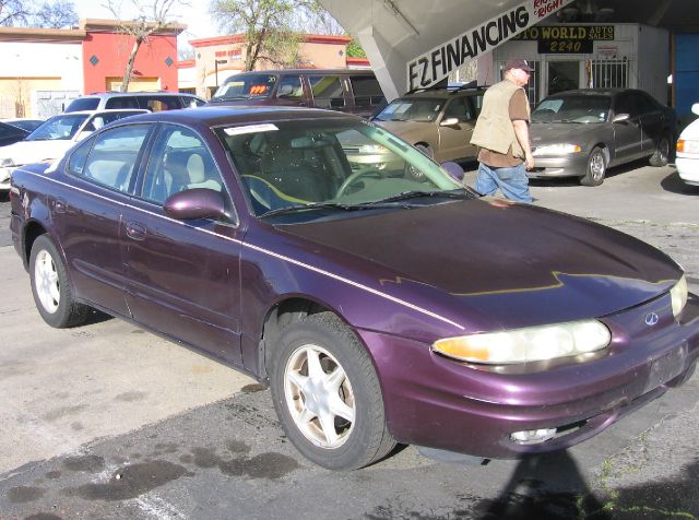 1999 Oldsmobile Alero Standard 4X4 Hardtop