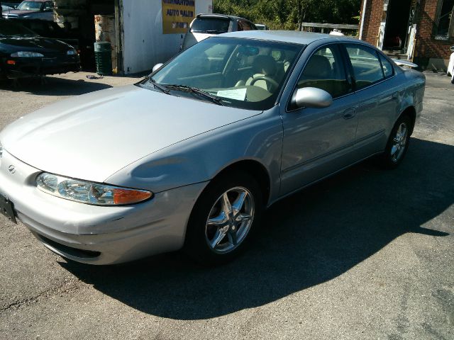 1999 Oldsmobile Alero 4dr Sdn I4 CVT 2.5 S Sedan