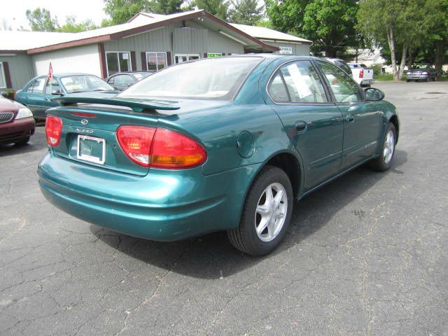 1999 Oldsmobile Alero Standard 4X4 Hardtop