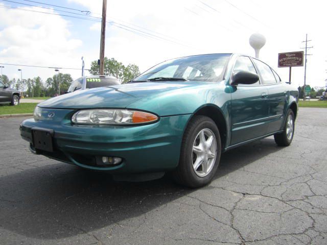 1999 Oldsmobile Alero Standard 4X4 Hardtop