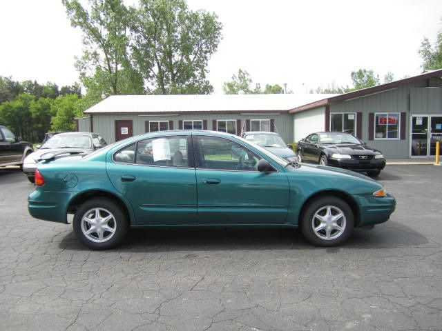 1999 Oldsmobile Alero Standard 4X4 Hardtop