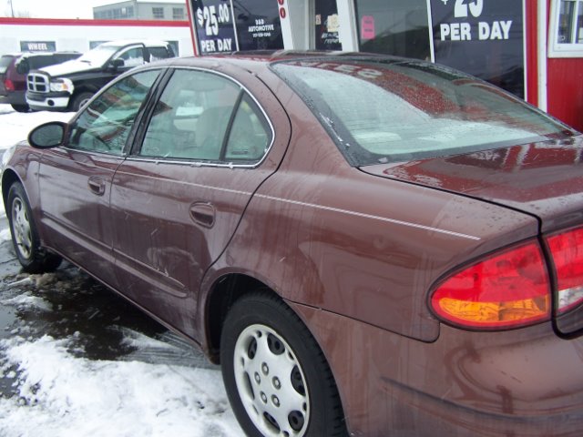 1999 Oldsmobile Alero Standard 4X4 Hardtop