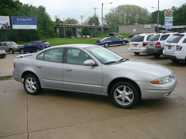 1999 Oldsmobile Alero Standard 4X4 Hardtop