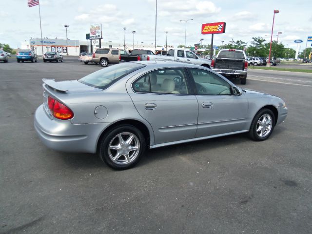 2000 Oldsmobile Alero 4dr Sdn I4 CVT 2.5 S Sedan