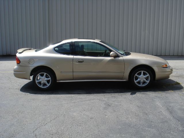 2000 Oldsmobile Alero 4WD 4dr SC