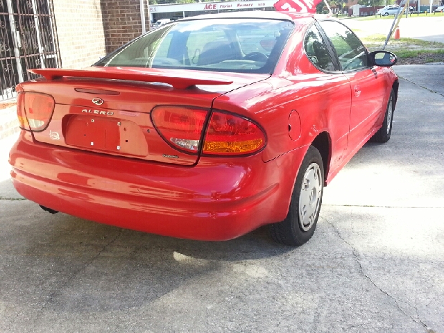 2000 Oldsmobile Alero Suburban 1500 LT Sport Utility 4D