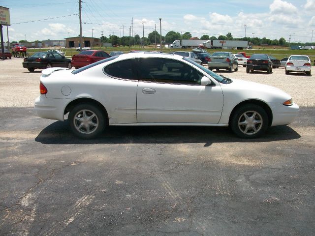 2000 Oldsmobile Alero 4WD 4dr SC