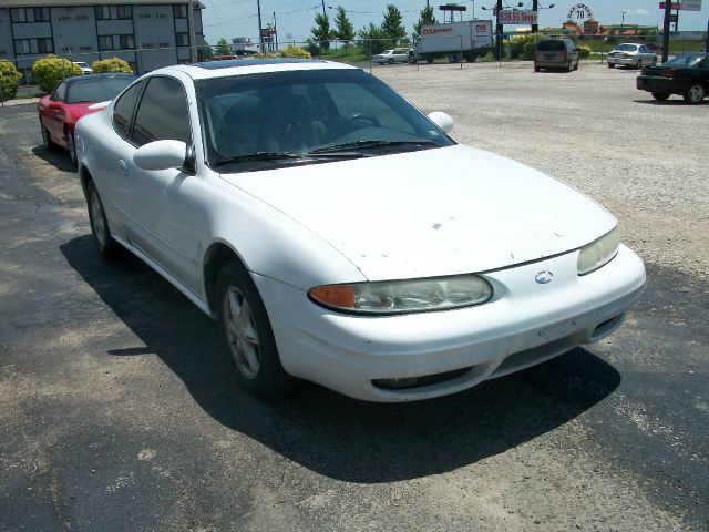 2000 Oldsmobile Alero 4WD 4dr SC