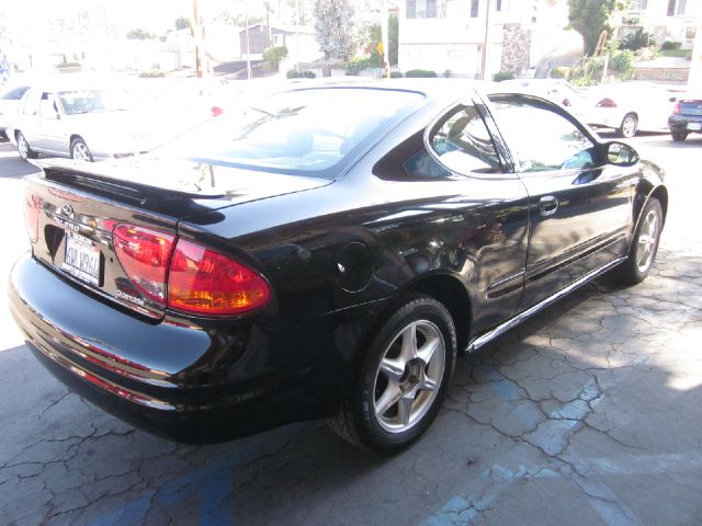 2001 Oldsmobile Alero SES Sport Sedan