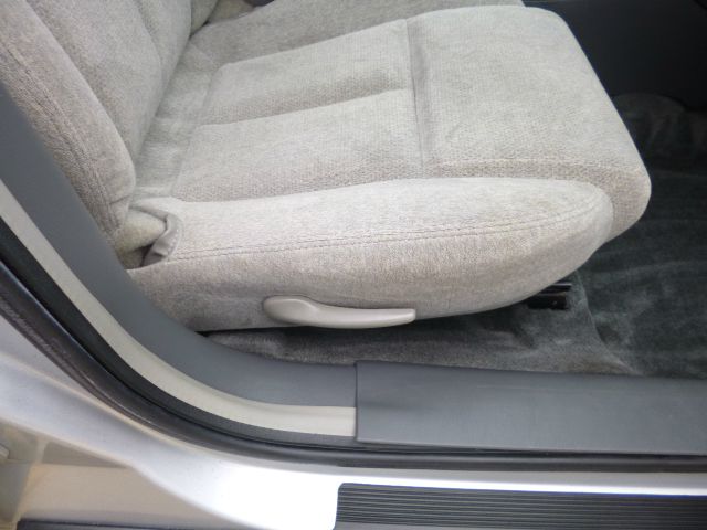 2002 Oldsmobile Alero Premier Nav AWD