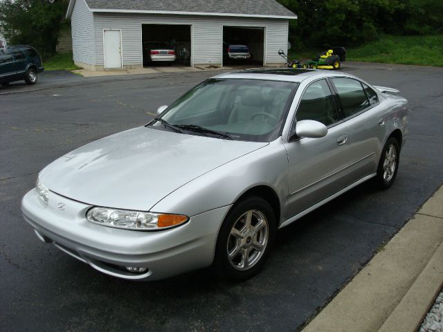 2002 Oldsmobile Alero 4dr Sdn I4 CVT 2.5 S Sedan