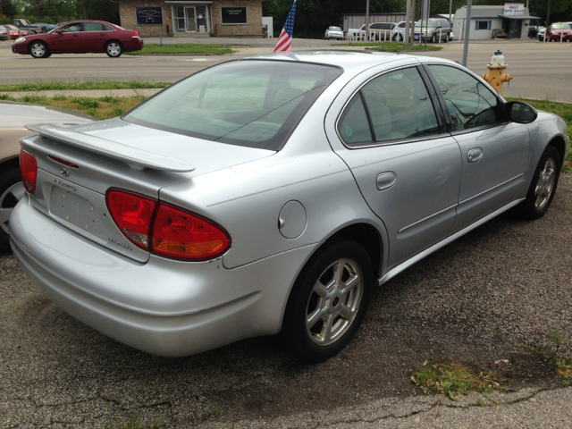 2003 Oldsmobile Alero 4dr Sdn I4 CVT 2.5 S Sedan