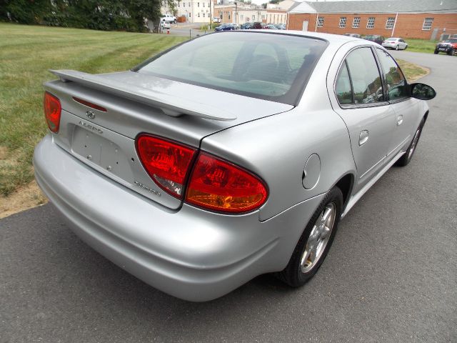 2003 Oldsmobile Alero 4dr Sdn I4 CVT 2.5 S Sedan