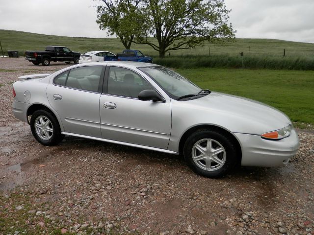 2003 Oldsmobile Alero FWD 4dr Sport