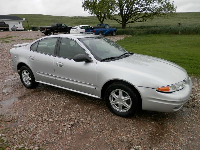 2003 Oldsmobile Alero FWD 4dr Sport