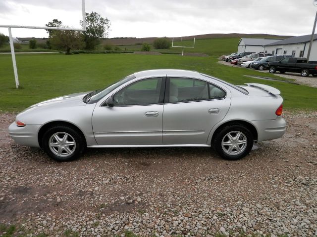 2003 Oldsmobile Alero FWD 4dr Sport