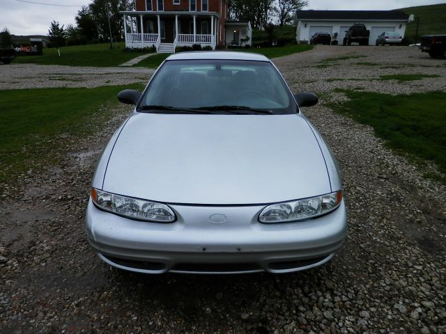 2003 Oldsmobile Alero FWD 4dr Sport