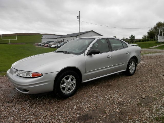 2003 Oldsmobile Alero FWD 4dr Sport