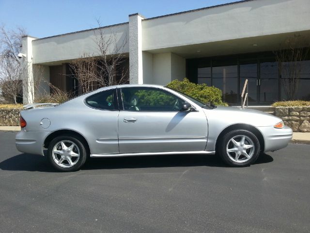 2003 Oldsmobile Alero 4WD 4dr SC
