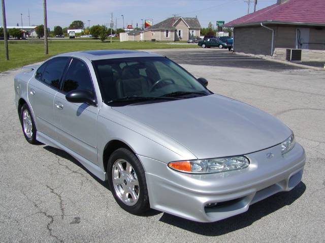2003 Oldsmobile Alero FWD 4dr Sport