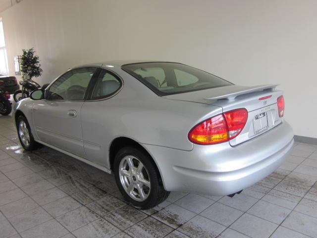 2003 Oldsmobile Alero FWD 4dr Sport