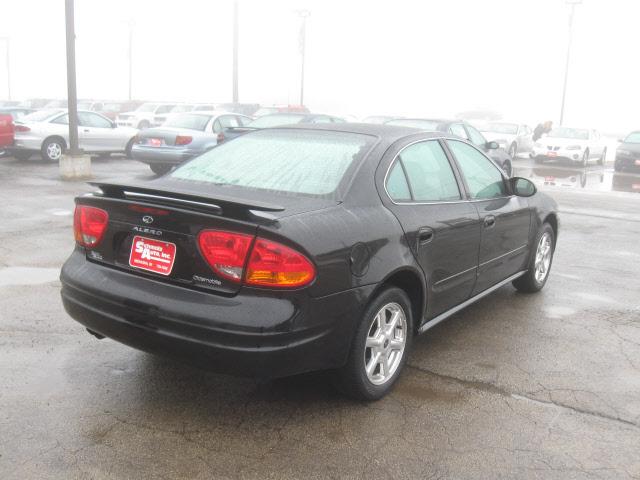 2003 Oldsmobile Alero FWD 4dr Sport