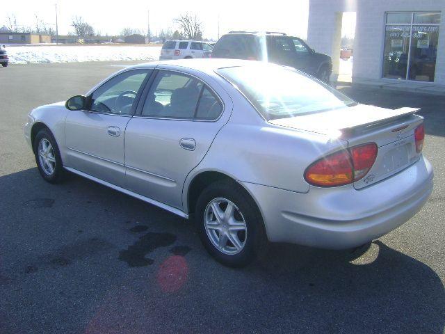 2003 Oldsmobile Alero Standard 4X4 Hardtop