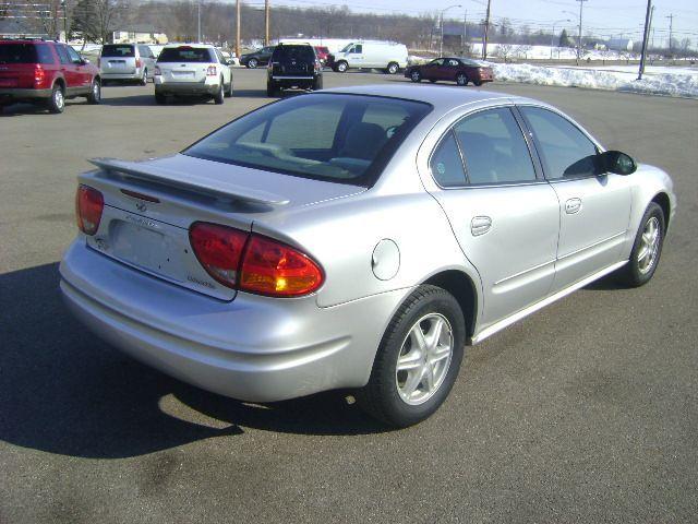 2003 Oldsmobile Alero Standard 4X4 Hardtop