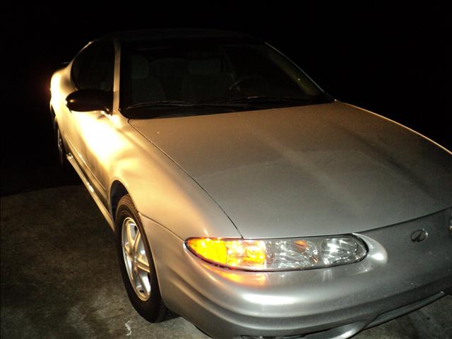 2003 Oldsmobile Alero FWD 4dr Sport