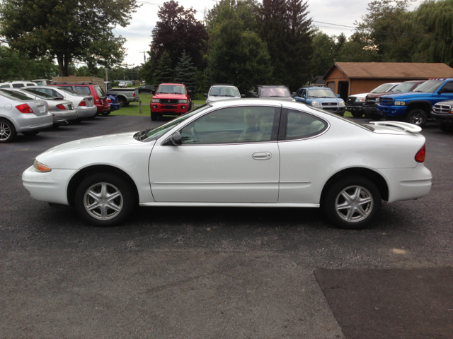 2004 Oldsmobile Alero 4WD 4dr SC