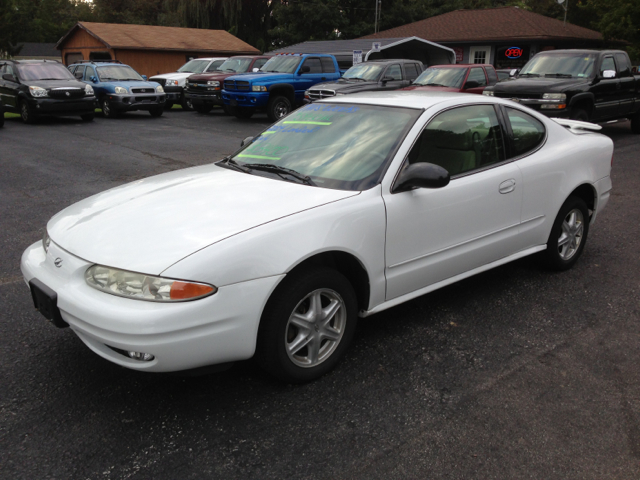 2004 Oldsmobile Alero 4WD 4dr SC