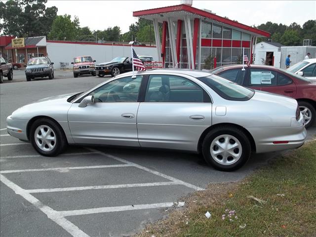 1999 Oldsmobile Aurora Unknown