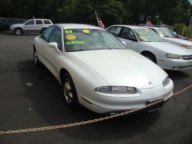 1999 Oldsmobile Aurora Base