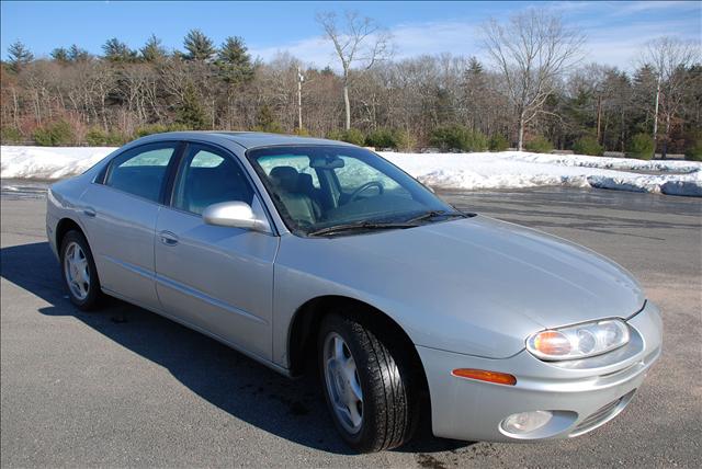 2001 Oldsmobile Aurora 3