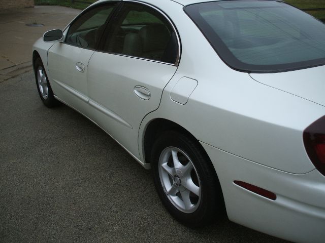 2001 Oldsmobile Aurora 111 WB AWD