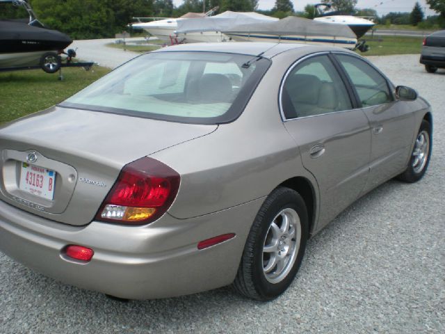 2001 Oldsmobile Aurora 111 WB AWD