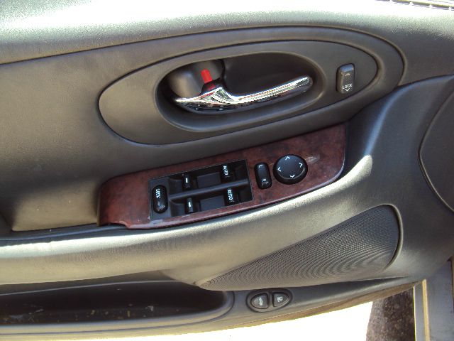 2001 Oldsmobile Aurora 111 WB AWD