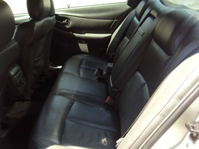 2001 Oldsmobile Aurora 111 WB AWD