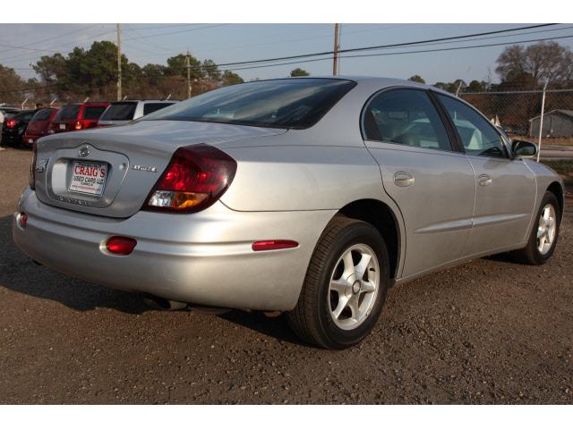 2001 Oldsmobile Aurora 3