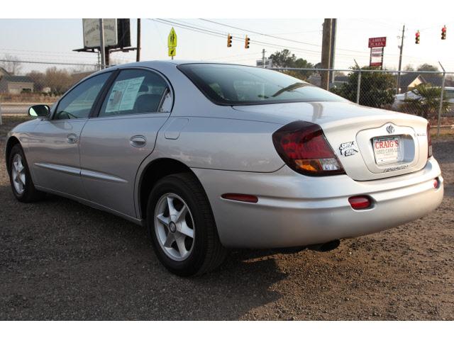 2001 Oldsmobile Aurora 3