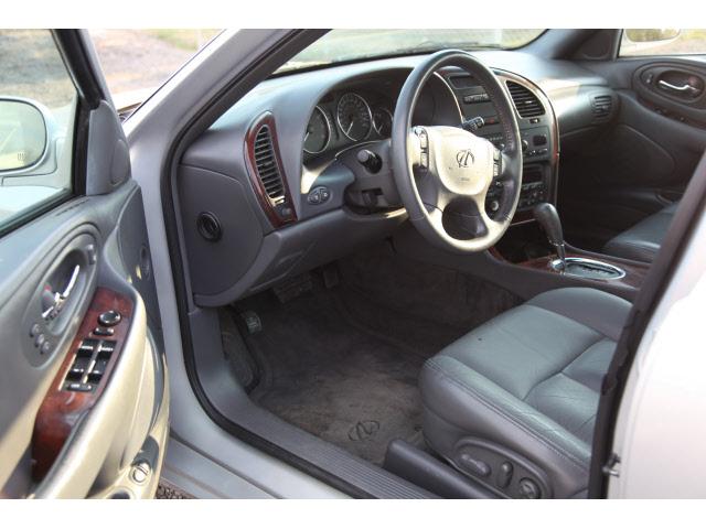 2001 Oldsmobile Aurora 3