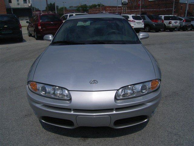 2001 Oldsmobile Aurora 3