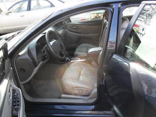2001 Oldsmobile Aurora 3
