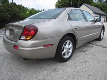 2001 Oldsmobile Aurora 111 WB AWD