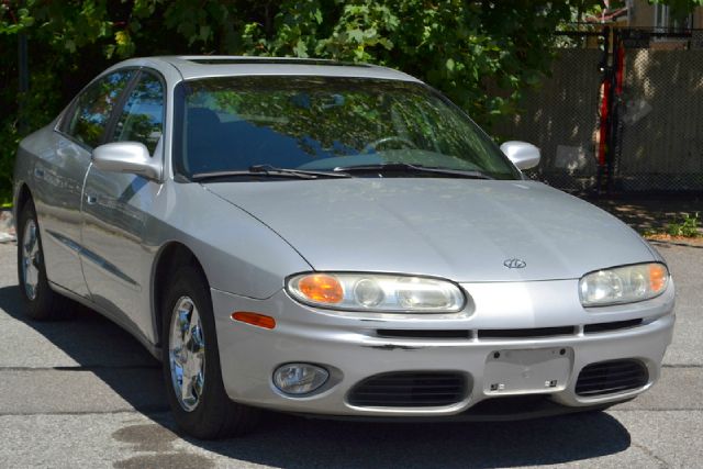 2002 Oldsmobile Aurora 111 WB AWD